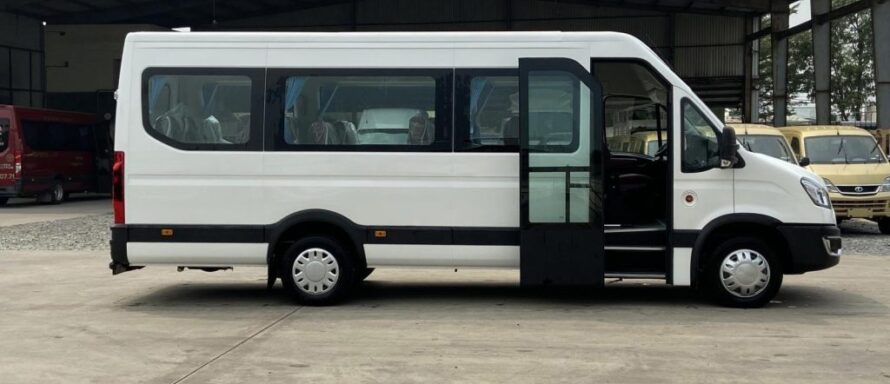 Xe iveco 19 chỗ 1024x768
